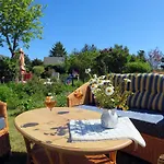 Viel Und Idyllische Umgebung - Honigtopf Bernstein Appartement Sagard