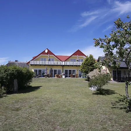 Viel Und Idyllische Umgebung - Honigtopf Bernstein *